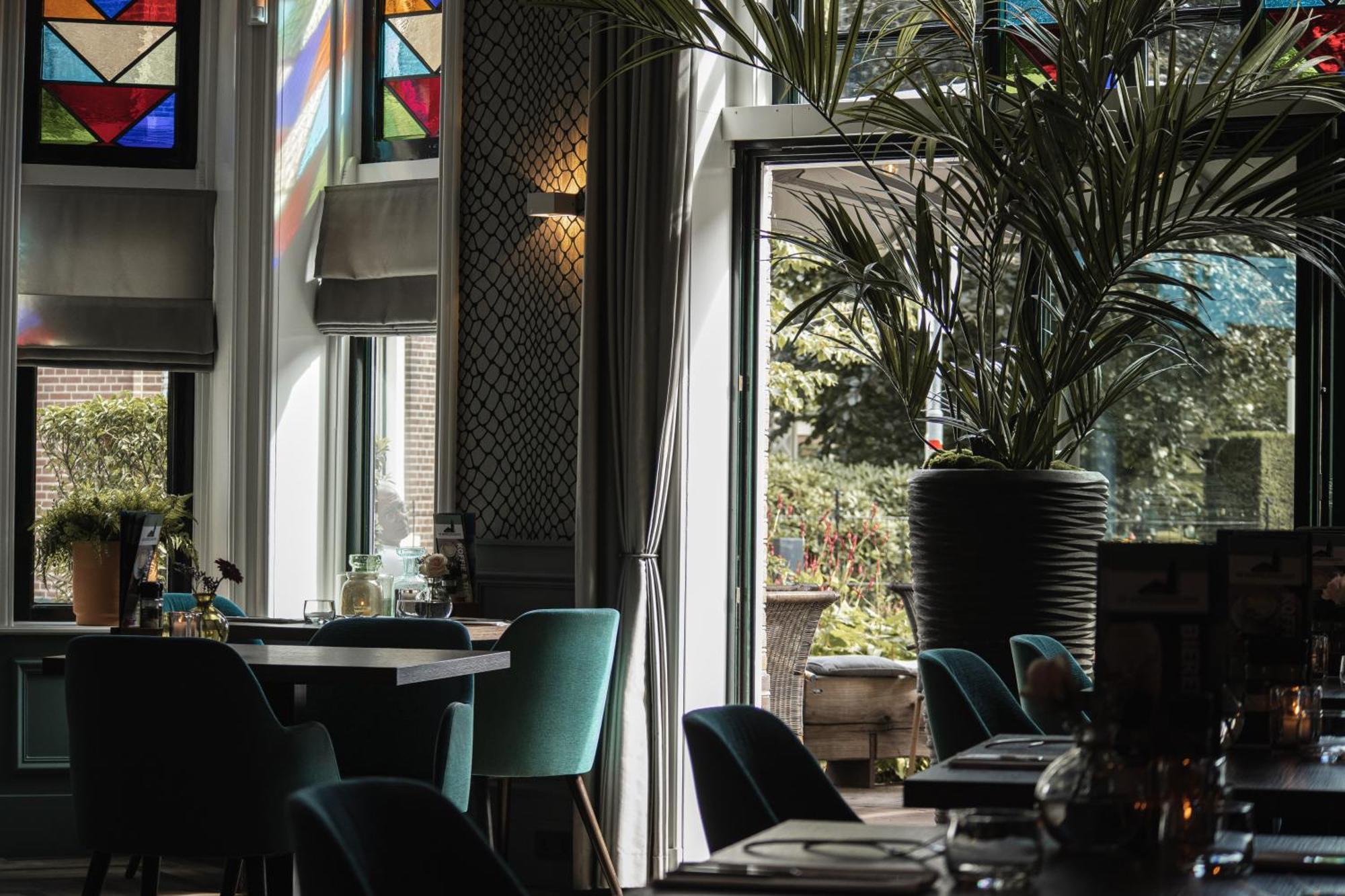 Hotel De Koppelpaarden Лихтенворде Экстерьер фото